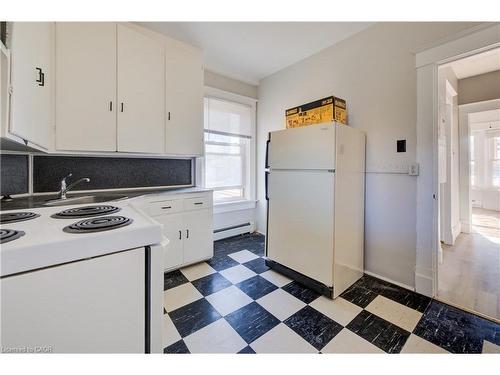 698 King Street W, Kitchener, ON 