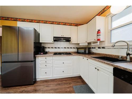 1209 Valentine Drive, Cambridge, ON - Indoor Photo Showing Kitchen