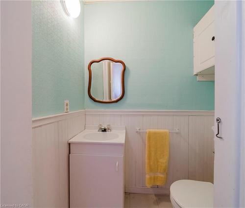 1209 Valentine Drive, Cambridge, ON - Indoor Photo Showing Bathroom