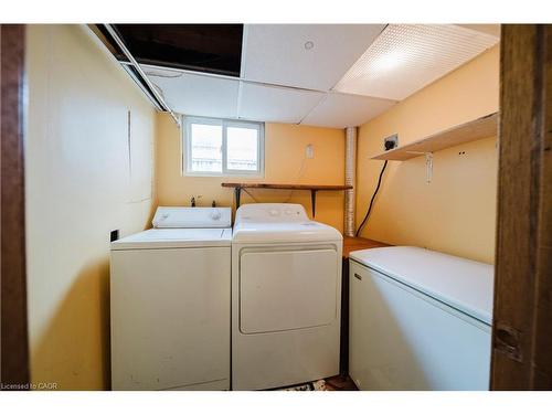 1209 Valentine Drive, Cambridge, ON - Indoor Photo Showing Laundry Room