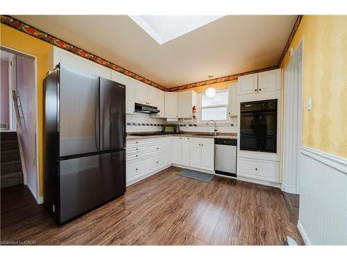 1209 Valentine Drive, Cambridge, ON - Indoor Photo Showing Kitchen