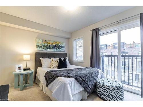 8-219 Dundas Street E, Waterdown, ON - Indoor Photo Showing Bedroom