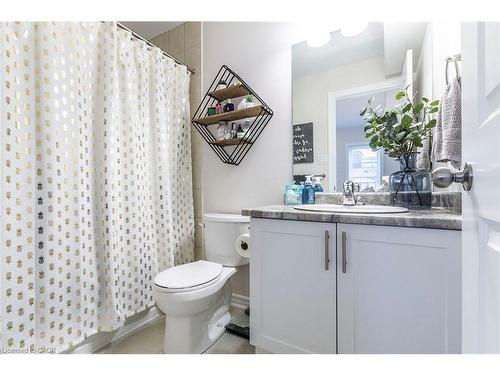 8-219 Dundas Street E, Waterdown, ON - Indoor Photo Showing Bathroom