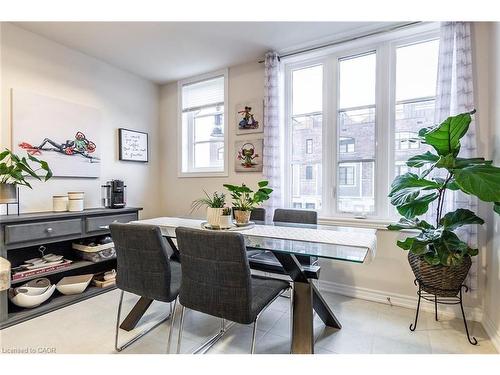 8-219 Dundas Street E, Waterdown, ON - Indoor Photo Showing Dining Room