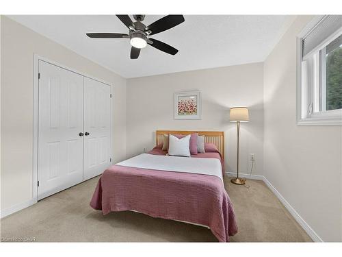 51 Hickory Crescent, Grimsby, ON - Indoor Photo Showing Bedroom