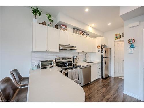 5C-164 Heiman Street, Kitchener, ON - Indoor Photo Showing Kitchen