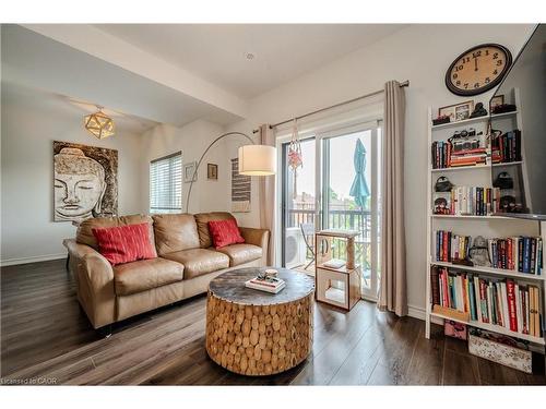 5C-164 Heiman Street, Kitchener, ON - Indoor Photo Showing Living Room