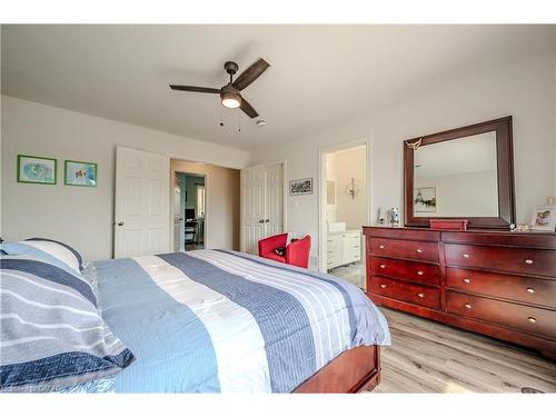 5C-164 Heiman Street, Kitchener, ON - Indoor Photo Showing Bedroom