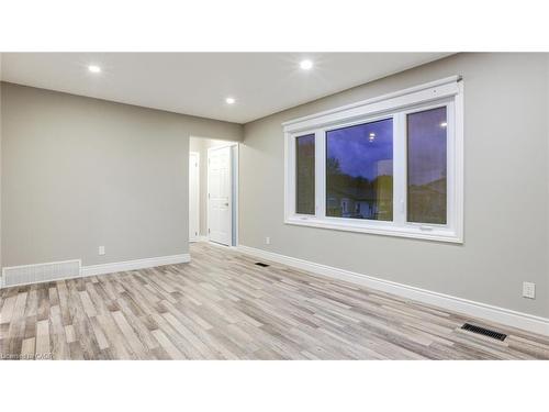 55 Silver Aspen Crescent, Kitchener, ON - Indoor Photo Showing Other Room