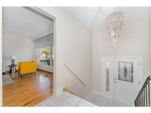 3783 Keenan Crescent, Mississauga, ON - Indoor Photo Showing Other Room