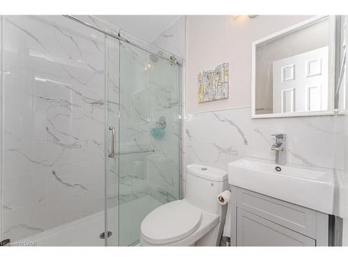 3783 Keenan Crescent, Mississauga, ON - Indoor Photo Showing Bathroom