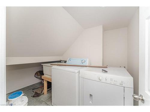 3783 Keenan Crescent, Mississauga, ON - Indoor Photo Showing Laundry Room