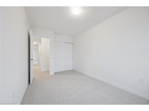 105 Winter Wren Crescent, Kitchener, ON - Indoor Photo Showing Other Room