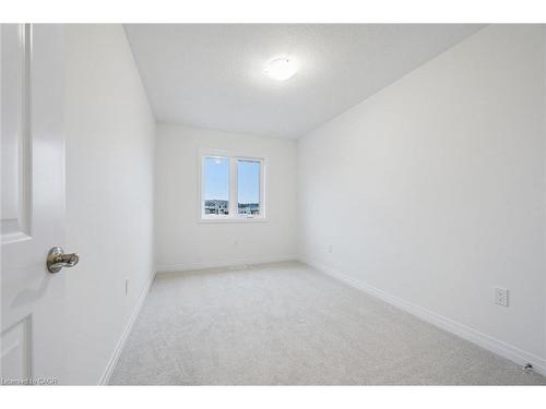 105 Winter Wren Crescent, Kitchener, ON - Indoor Photo Showing Other Room