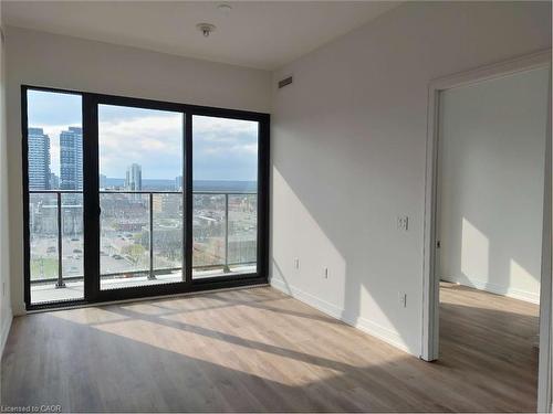 1509-1 Jarvis Street, Hamilton, ON - Indoor Photo Showing Other Room