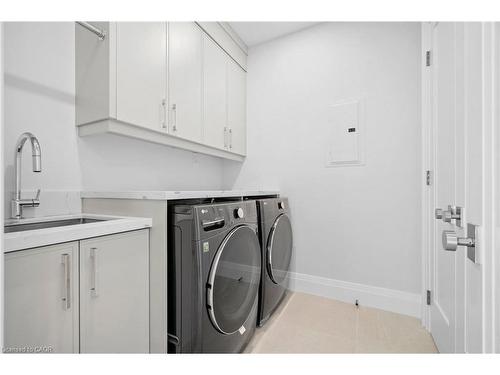 1322 Minaki Road, Mississauga, ON - Indoor Photo Showing Laundry Room