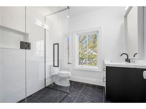 1322 Minaki Road, Mississauga, ON - Indoor Photo Showing Bathroom