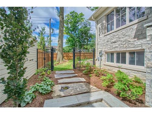 1322 Minaki Road, Mississauga, ON - Outdoor