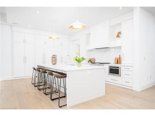 1322 Minaki Road, Mississauga, ON - Indoor Photo Showing Kitchen With Upgraded Kitchen