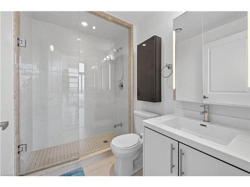 Ph03-65 Speers Road, Oakville, ON - Indoor Photo Showing Bathroom