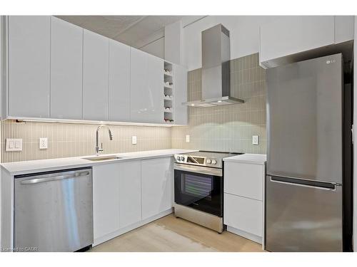 1-30 Jones Street, Hamilton, ON - Indoor Photo Showing Kitchen With Upgraded Kitchen