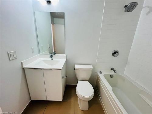 3911-20 Shore Breeze Drive, Toronto, ON - Indoor Photo Showing Bathroom