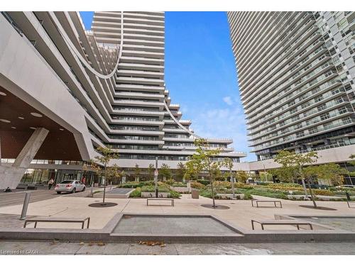 3911-20 Shore Breeze Drive, Toronto, ON - Outdoor With Balcony
