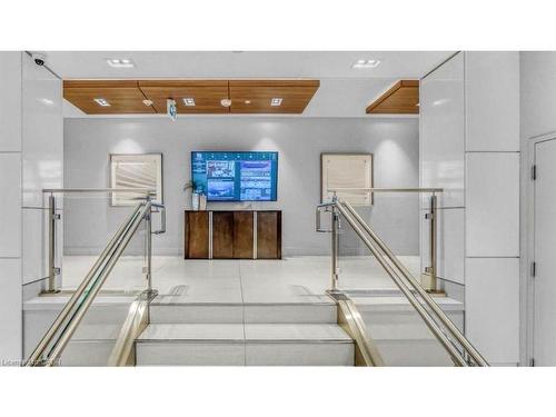 3911-20 Shore Breeze Drive, Toronto, ON - Indoor Photo Showing Other Room