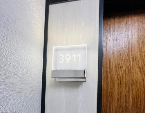 3911-20 Shore Breeze Drive, Toronto, ON - 