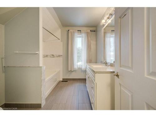 52 Chapel Street, Kitchener, ON - Indoor Photo Showing Other Room