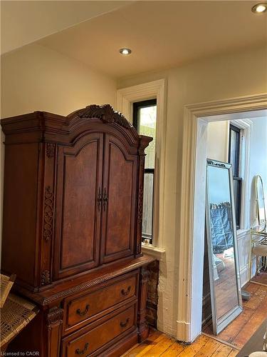 Main-43 Pearl Street S, Hamilton, ON - Indoor Photo Showing Other Room