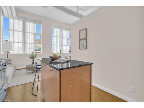 524-410 King Street W, Kitchener, ON - Indoor