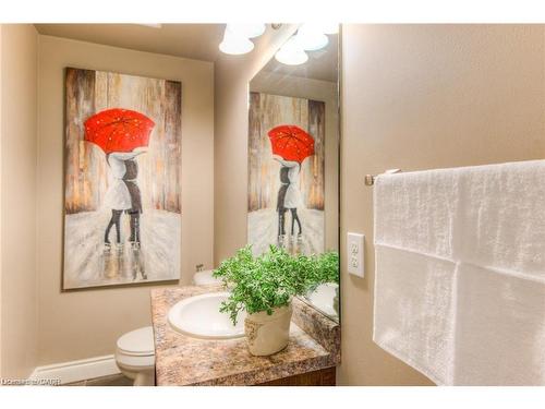 4A-38 Howe Drive, Kitchener, ON - Indoor Photo Showing Bathroom