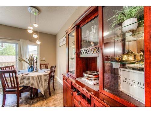 4A-38 Howe Drive, Kitchener, ON - Indoor Photo Showing Dining Room