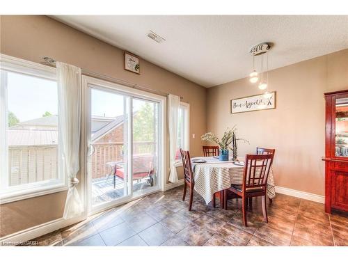 4A-38 Howe Drive, Kitchener, ON - Indoor Photo Showing Dining Room