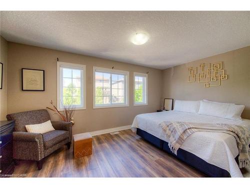 4A-38 Howe Drive, Kitchener, ON - Indoor Photo Showing Bedroom