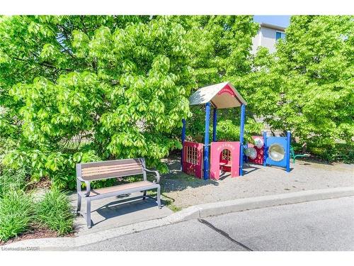 4A-38 Howe Drive, Kitchener, ON - Outdoor