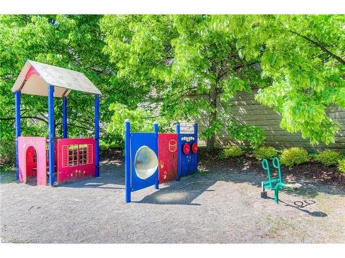 4A-38 Howe Drive, Kitchener, ON - Outdoor