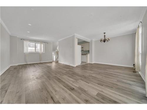 4-417 Keats Way, Waterloo, ON - Indoor