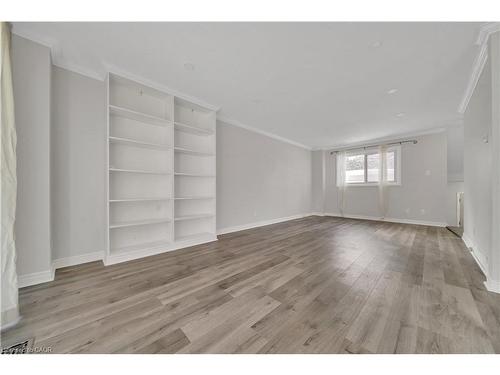 4-417 Keats Way, Waterloo, ON - Indoor Photo Showing Other Room