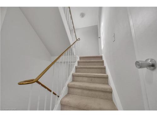 4-417 Keats Way, Waterloo, ON - Indoor Photo Showing Other Room