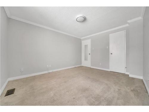 4-417 Keats Way, Waterloo, ON - Indoor Photo Showing Other Room