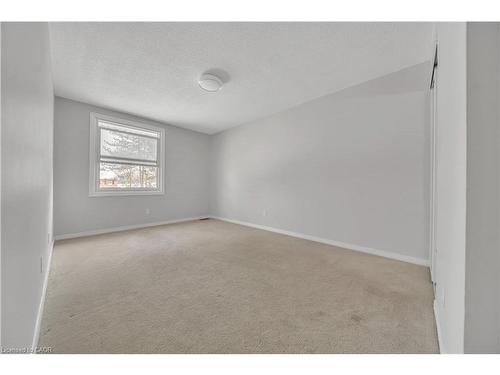 4-417 Keats Way, Waterloo, ON - Indoor Photo Showing Other Room