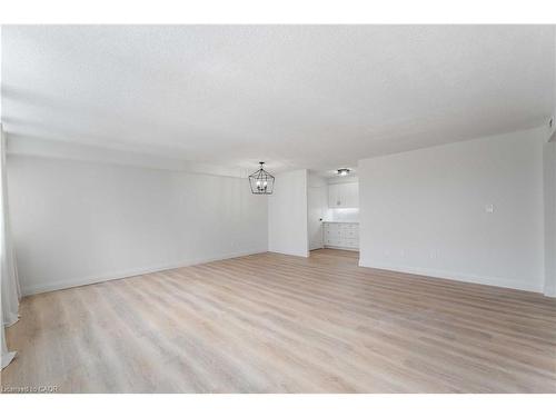 905-120 Duke Street, Hamilton, ON - Indoor Photo Showing Other Room