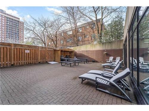 905-120 Duke Street, Hamilton, ON - Outdoor