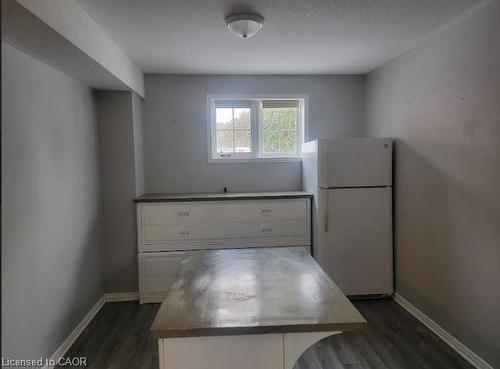 46 Charles Street, Brantford, ON - Indoor