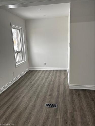 1280 Main Street E, Hamilton, ON - Indoor Photo Showing Other Room
