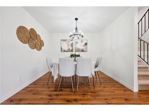 29-100 Bluevale Street N, Waterloo, ON - Indoor Photo Showing Dining Room