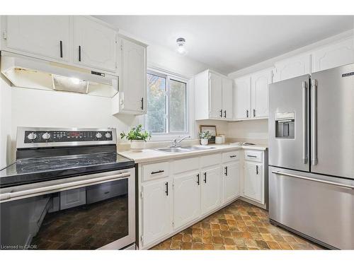 29-100 Bluevale Street N, Waterloo, ON - Indoor Photo Showing Kitchen With Stainless Steel Kitchen With Double Sink