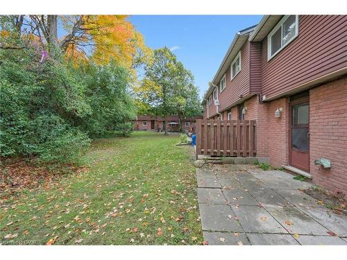 29-100 Bluevale Street N, Waterloo, ON - Outdoor